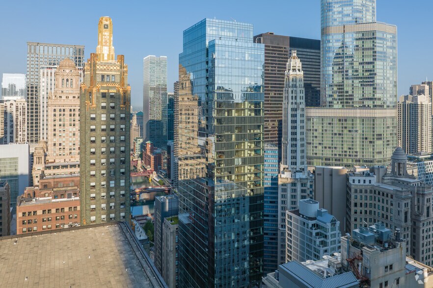 300 N Michigan Ave, Chicago, IL à louer - Photo du bâtiment - Image 2 de 18