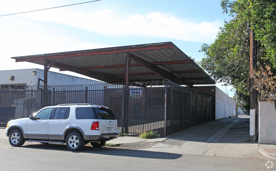 1319 E Washington Blvd, Los Angeles, CA for lease - Building Photo - Image 2 of 6