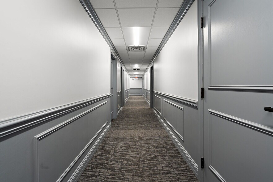 56 S Washington St, Valparaiso, IN à louer - Photo du bâtiment - Image 2 de 22