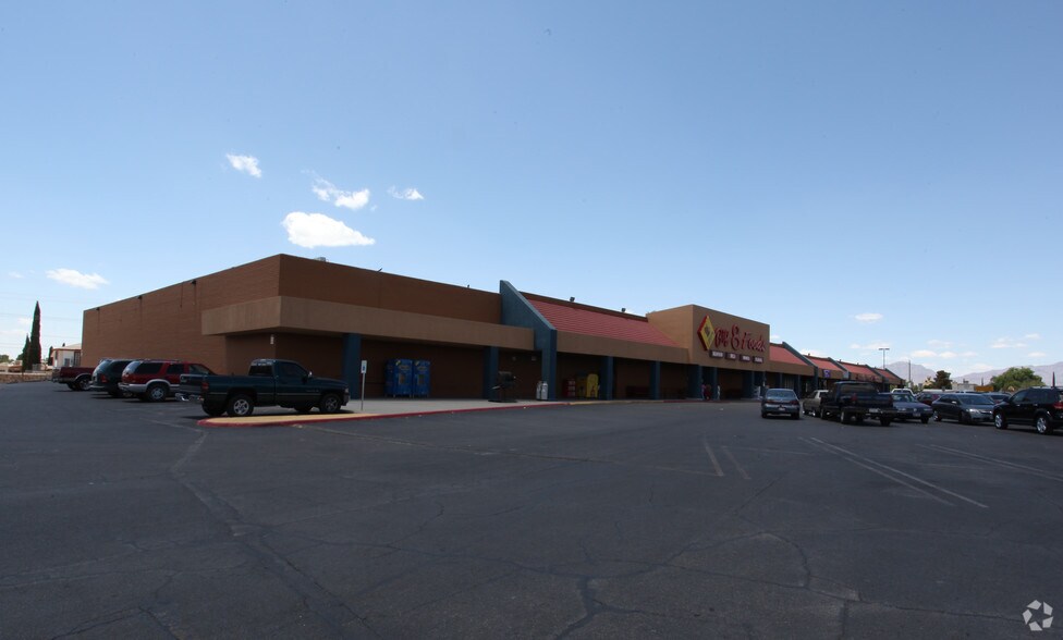 3333 Yarbrough Dr, El Paso, TX for lease - Primary Photo - Image 2 of 13