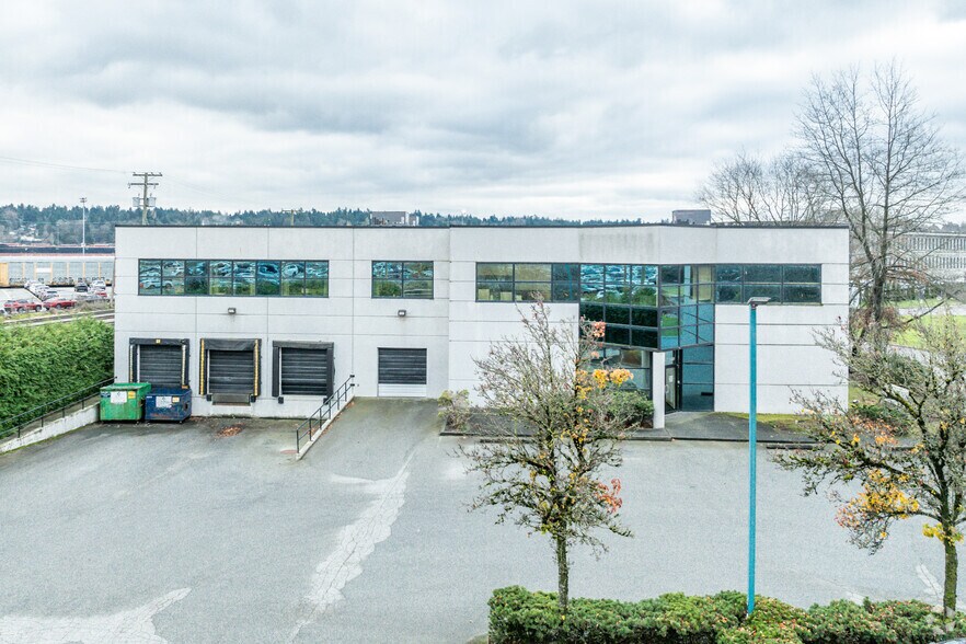 600 Derwent Way, Delta, BC à louer - Photo du bâtiment - Image 2 de 5