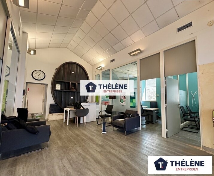 Retail in Mauguio for lease - Interior Photo - Image 1 of 9