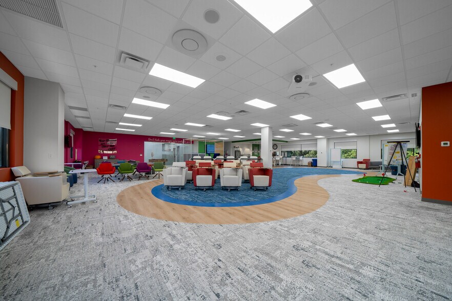 1930 SW 38th Ave, Ocala, FL à louer - Photo du bâtiment - Image 2 de 41