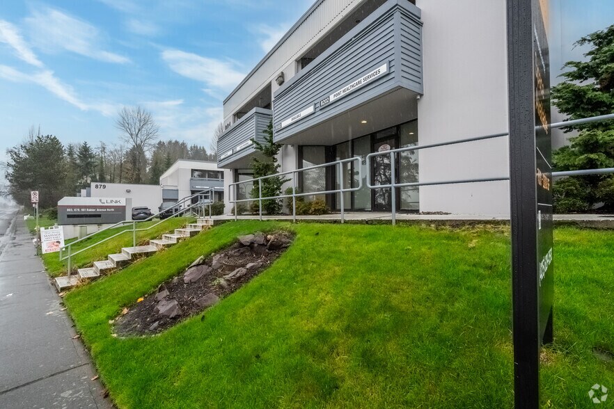 901 Rainier Ave N, Renton, WA à louer - Photo principale - Image 1 de 3