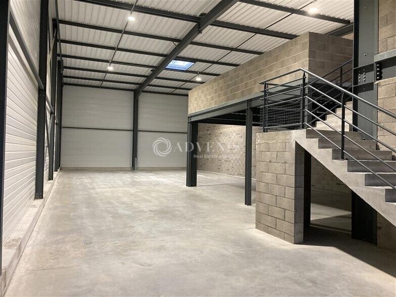 Flex in Souffelweyersheim for lease - Interior Photo - Image 3 of 9