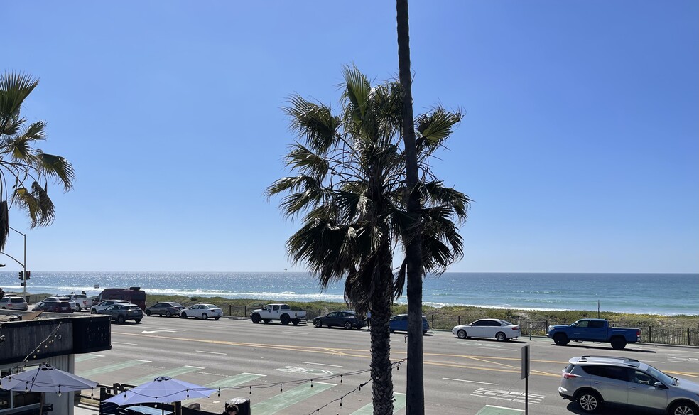 2611 S Coast Highway 101, Cardiff By The Sea, CA à louer - Photo du bâtiment - Image 2 de 6