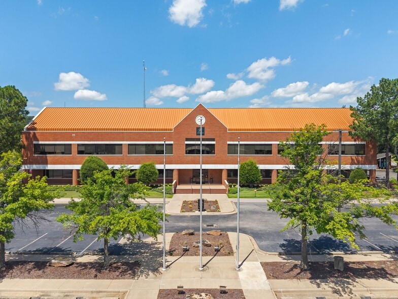 3600 Wheeler Ave, Fort Smith, AR for sale - Building Photo - Image 1 of 82