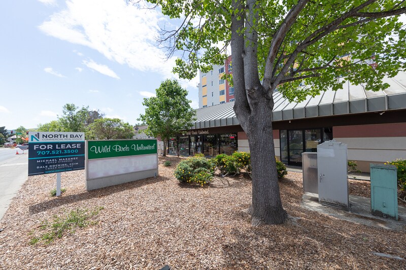 900 4th St, Santa Rosa, CA à louer - Photo du bâtiment - Image 3 de 21