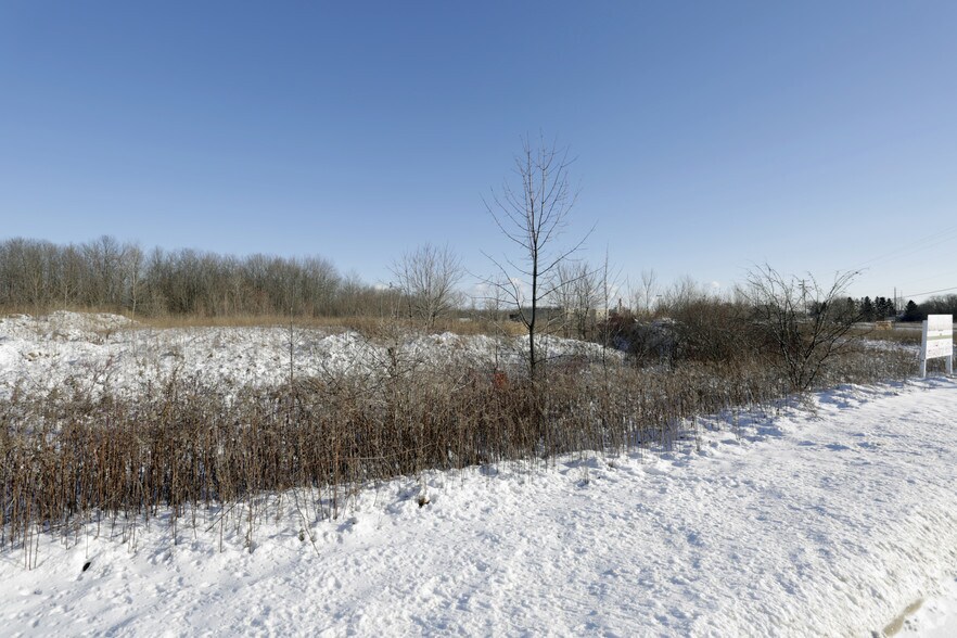 298 S Foster St, Saukville, WI à vendre - Photo du bâtiment - Image 2 de 2