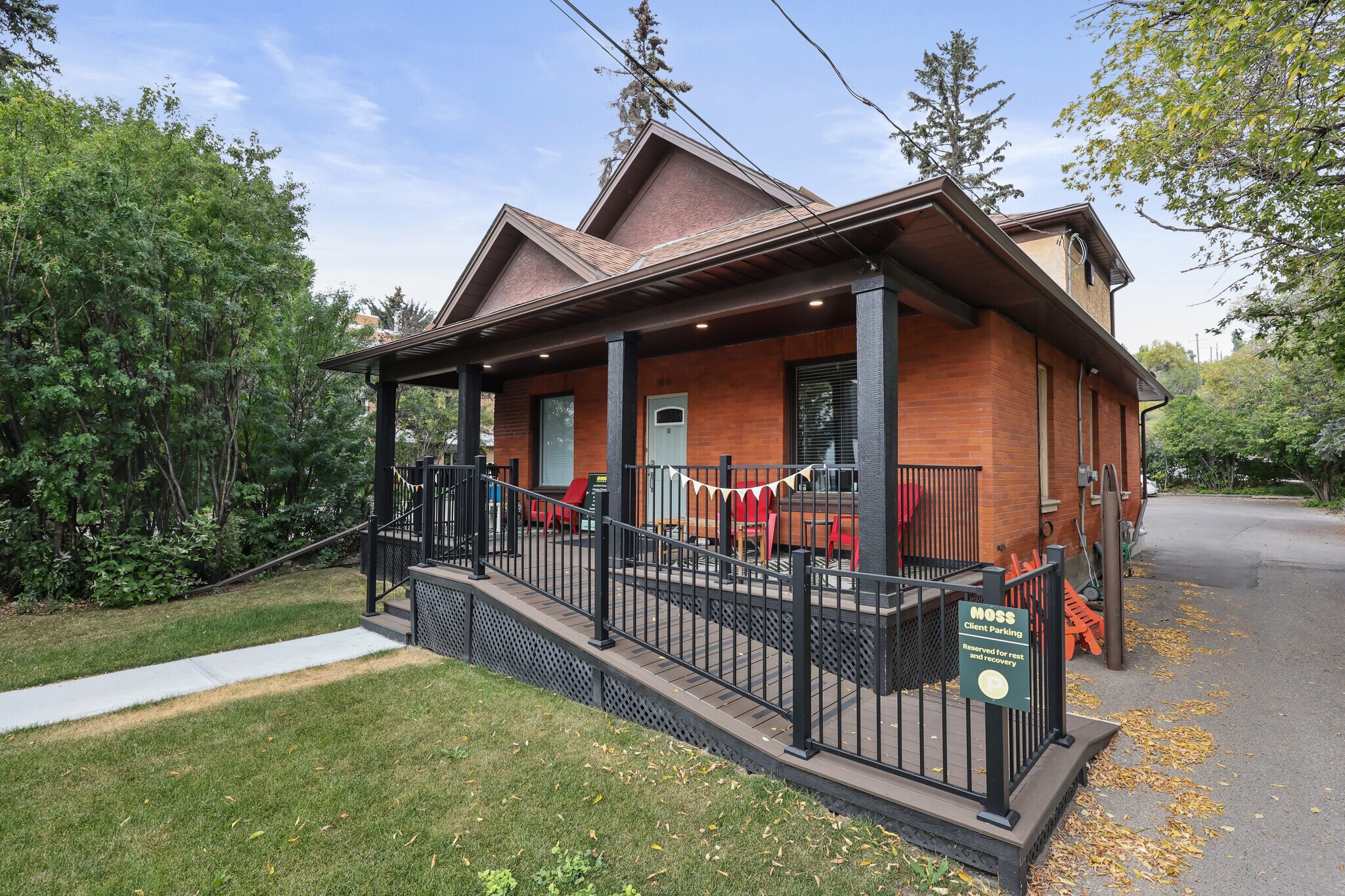 1614 8th Ave NW, Calgary, AB à vendre Photo du bâtiment- Image 1 de 6