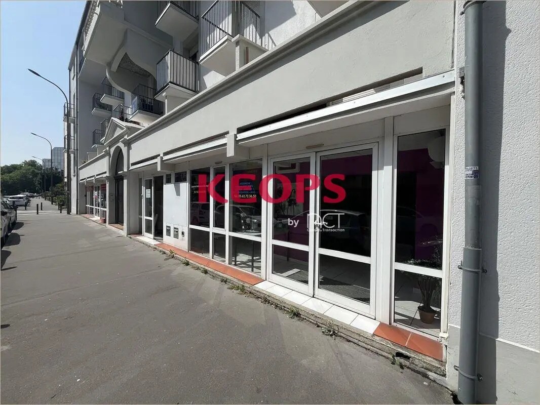 Flex in Toulouse for lease Building Photo- Image 1 of 6