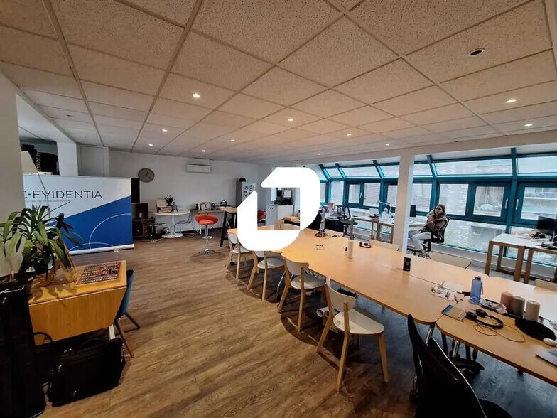 Bureau dans Boulogne-Billancourt à louer - Photo du bâtiment - Image 3 de 7