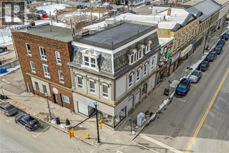 56 Norfolk St S, Simcoe, ON à vendre - Photo principale - Image 1 de 3