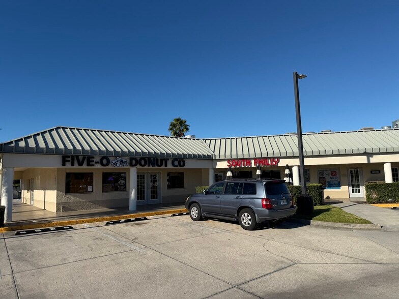 5942 34th St W, Bradenton, FL à louer - Photo du bâtiment - Image 3 de 6