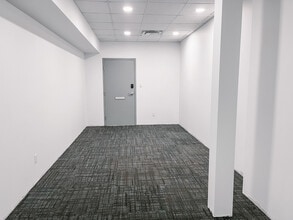 340-390 Saskatoon St, London, ON à louer Photo intérieure- Image 1 de 3