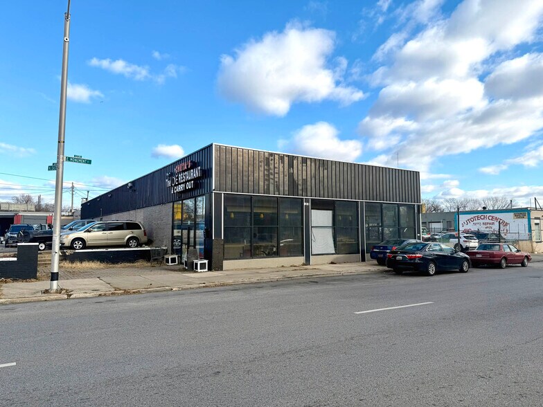 3210 E Monument St, Baltimore, MD à vendre - Photo du bâtiment - Image 1 de 15