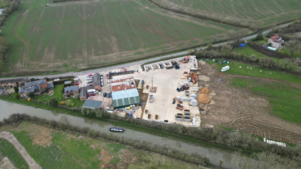 Kilsby Ln, Rugby à vendre - Photo du bâtiment - Image 3 de 10