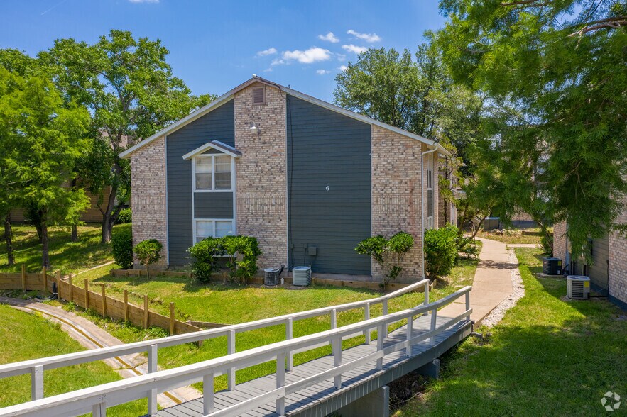 1000 E University Dr, College Station, TX à vendre - Photo du bâtiment - Image 3 de 19