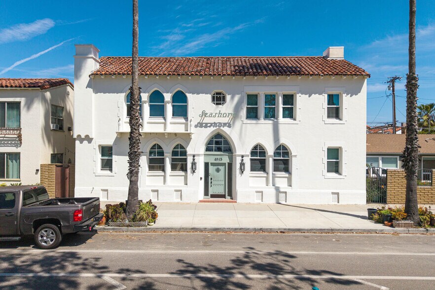 4915 E Ocean Blvd, Long Beach, CA à vendre - Photo du bâtiment - Image 2 de 10