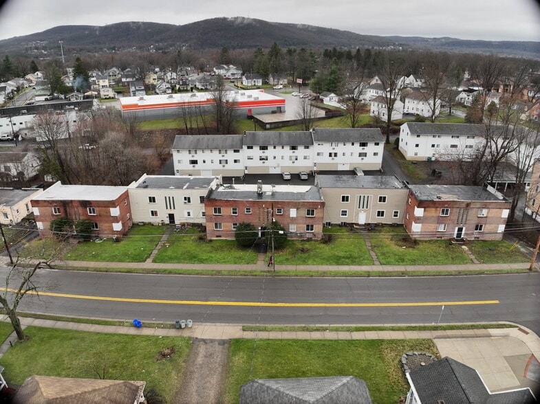 2700 North St, Endwell, NY à vendre - Communauté Matterport - Image 3 de 27