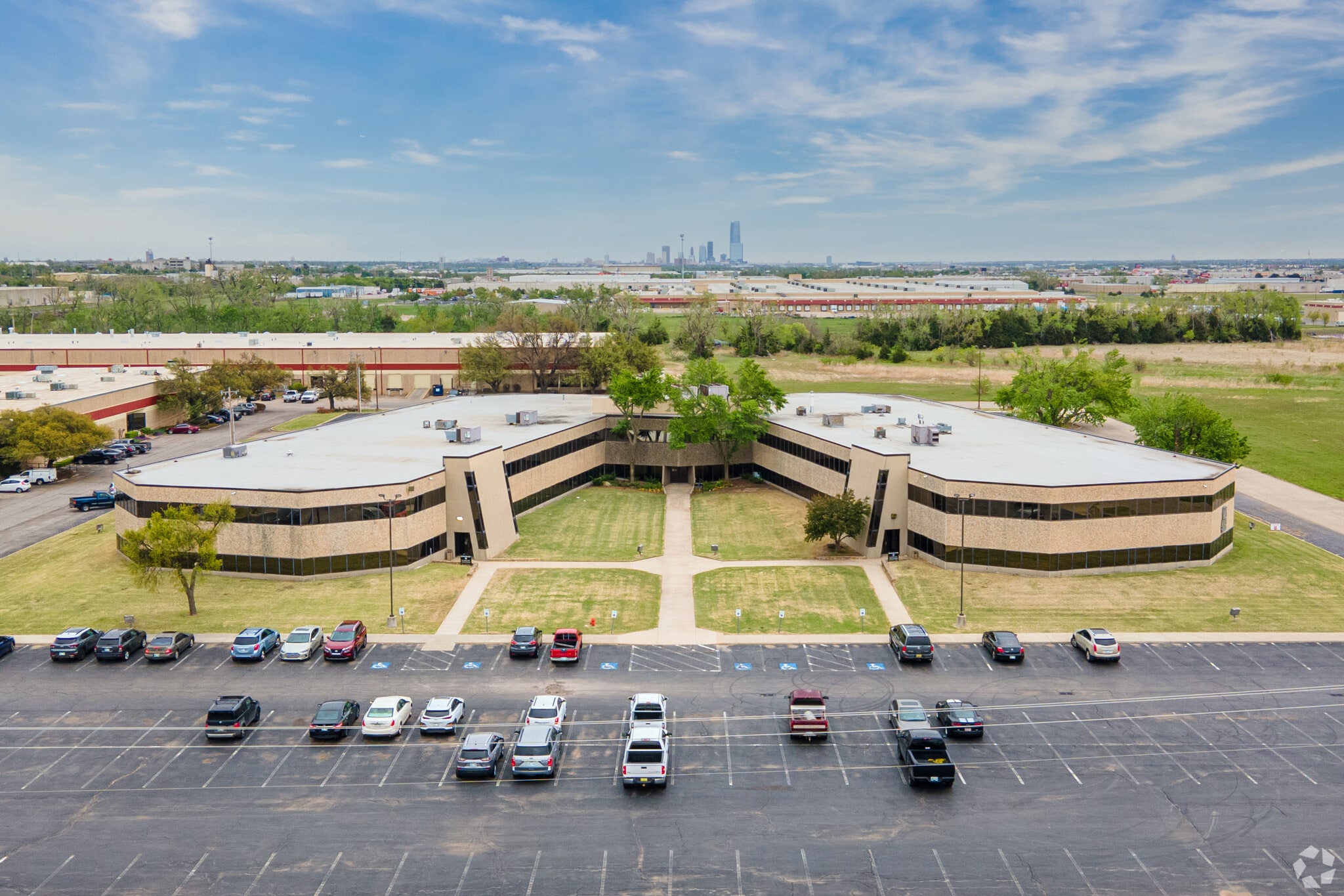 300 N Meridian Ave, Oklahoma City, OK à louer Photo principale- Image 1 de 6