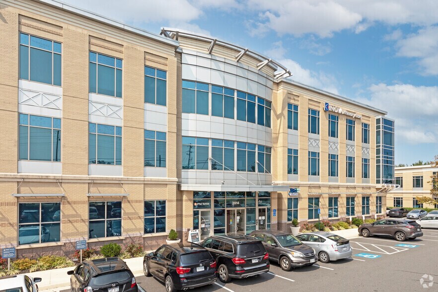 3914 Centreville Rd, Chantilly, VA à louer - Photo du bâtiment - Image 3 de 4