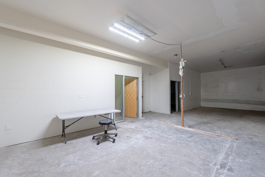 5262 E Washington Blvd, Commerce, CA à louer - Photo du bâtiment - Image 3 de 23