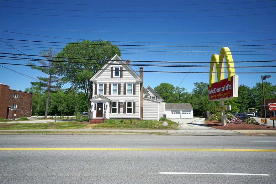 111 Loudon Rd, Concord, NH à vendre - Photo du bâtiment - Image 1 de 1