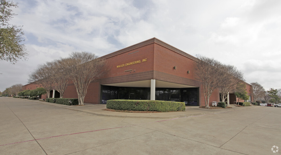 4300 Amon Carter Blvd, Fort Worth, TX for sale - Primary Photo - Image 1 of 1