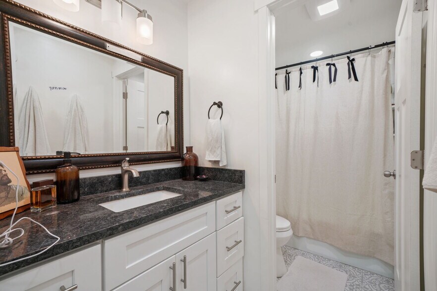 2030 Nevada Cir, Provo, UT à vendre - Photo du bâtiment - Image 2 de 7