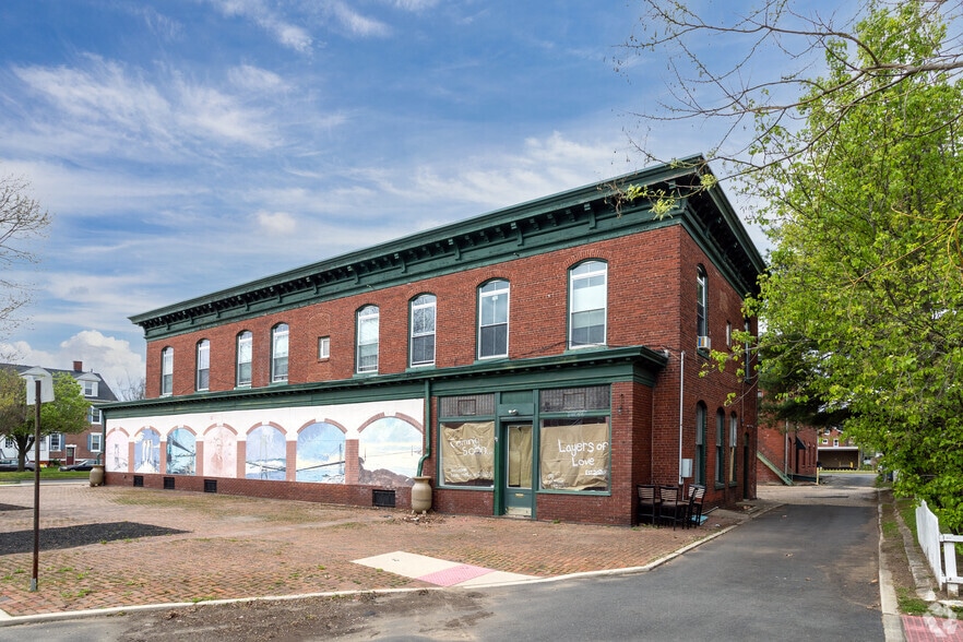 41-43 Main St, Roebling, NJ à louer - Photo principale - Image 1 de 7