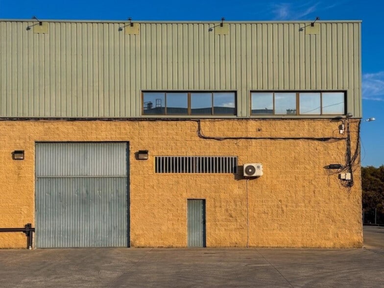 Industrial in Leganés, Madrid for sale - Building Photo - Image 1 of 2