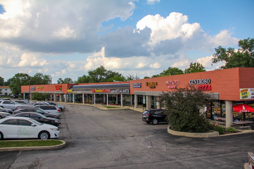314-340 Army Trail Rd, Glendale Heights, IL à louer - Photo du bâtiment - Image 3 de 9