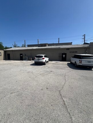 Plus de détails pour 705 Roosevelt Ave, San Antonio, TX - Sports et divertissement à vendre