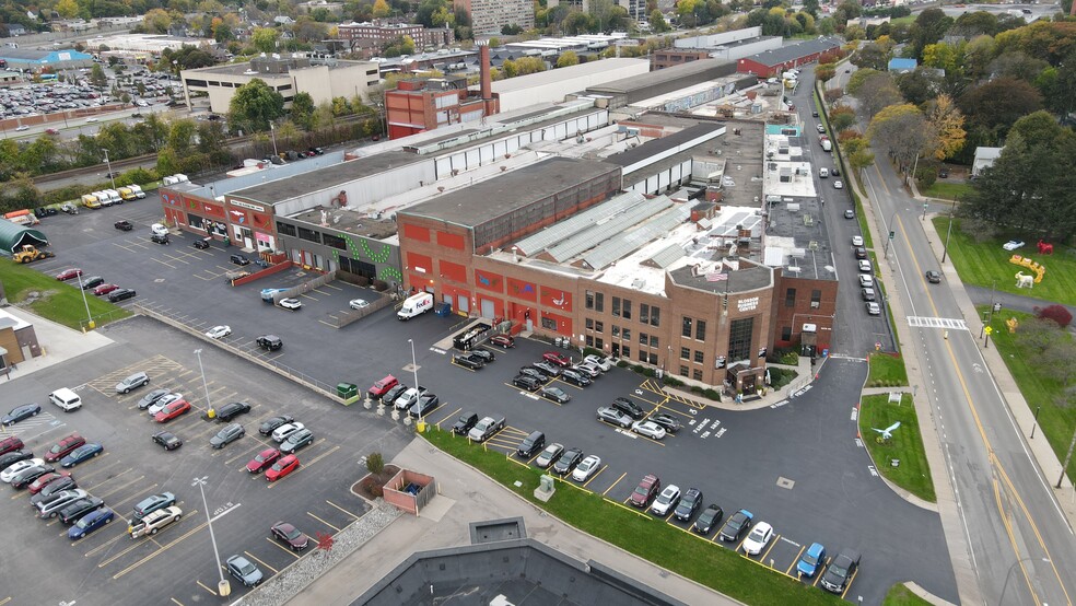 595 Blossom Rd, Rochester, NY for lease - Building Photo - Image 3 of 7