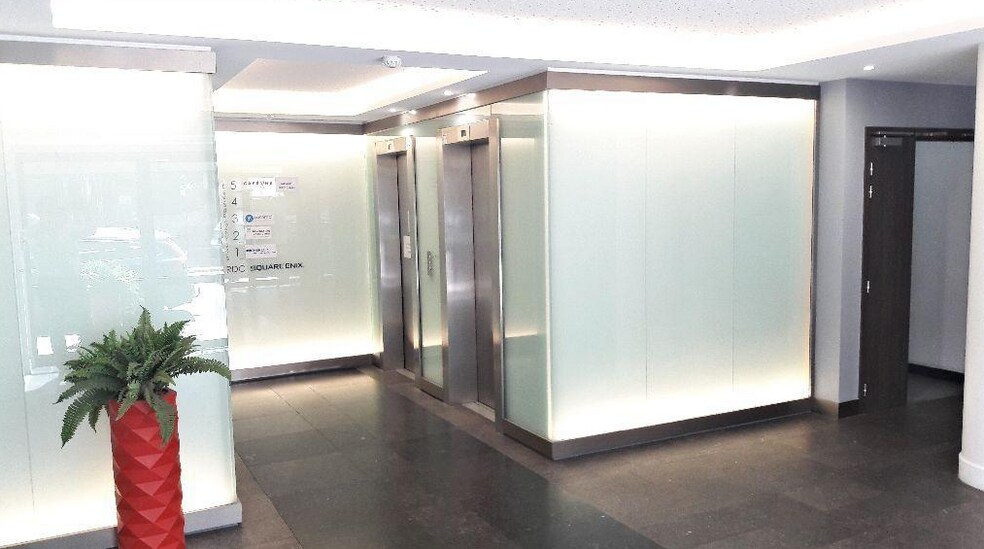 Office in Levallois-Perret for sale - Lobby - Image 3 of 4