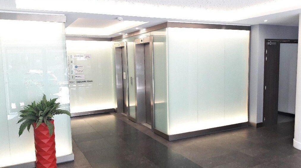 Office in Levallois-Perret for lease Lobby- Image 1 of 5