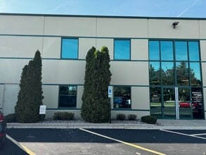 2760 Beverly Dr, Aurora, IL for lease Building Photo- Image 1 of 8