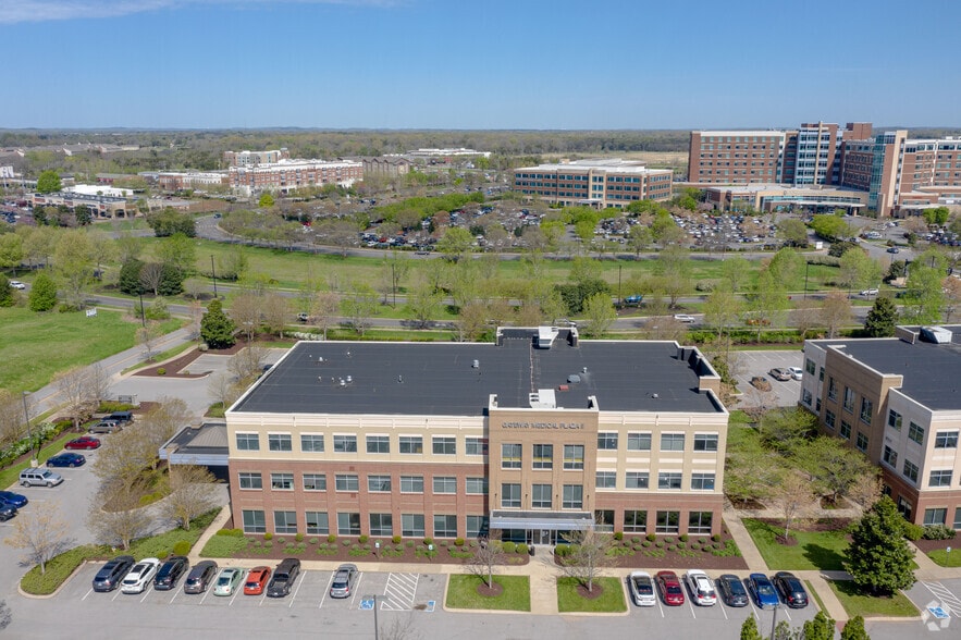 1747 Medical Center Pky, Murfreesboro, TN à louer - Photo du bâtiment - Image 3 de 4