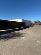 8535 W Bellfort Ave, Houston, TX à louer Photo du bâtiment- Image 1 de 2
