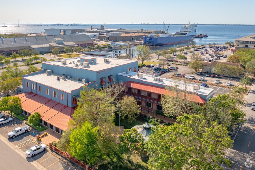 700 S Palafox St, Pensacola, FL for lease - Aerial - Image 1 of 8