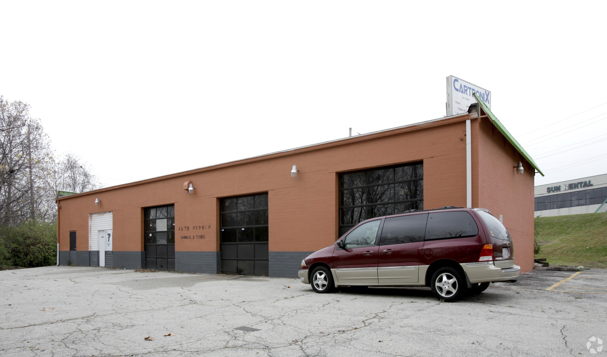 11717 St. Charles Rock Rd, Bridgeton, MO for lease Primary Photo- Image 1 of 6