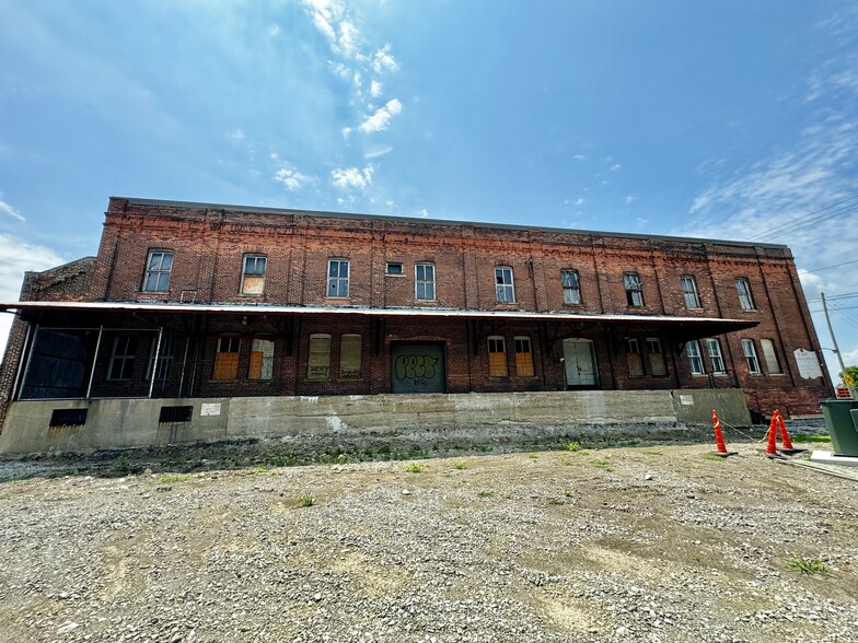 1702 Campbell St, Sandusky, OH for sale - Building Photo - Image 2 of 10