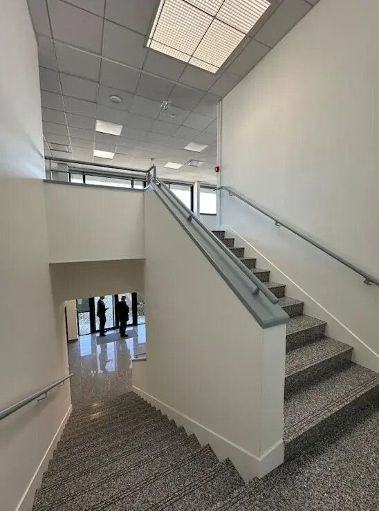 Flex in Le Mesnil-Amelot for lease Interior Photo- Image 1 of 6