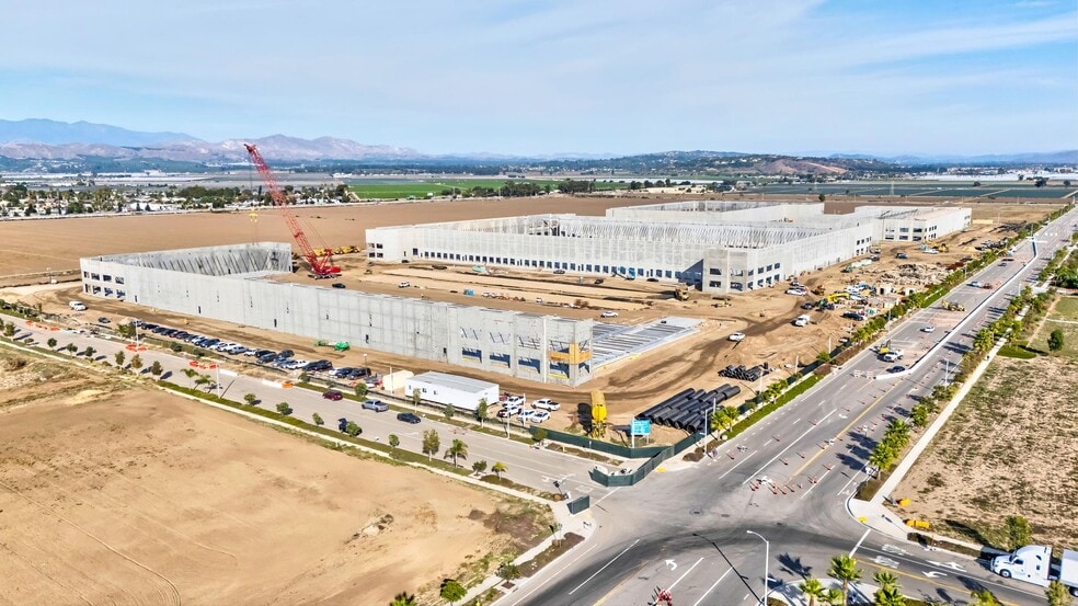 101 Logistics Ctr, Oxnard, CA à louer - Photo de construction - Image 1 de 13