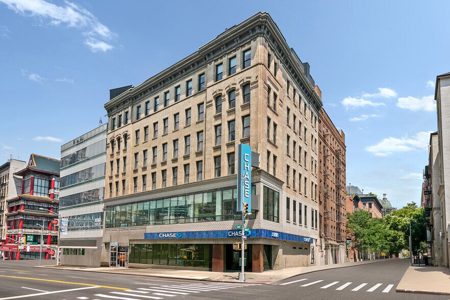 221-227 Canal St, New York, NY à louer - Photo du bâtiment - Image 2 de 2