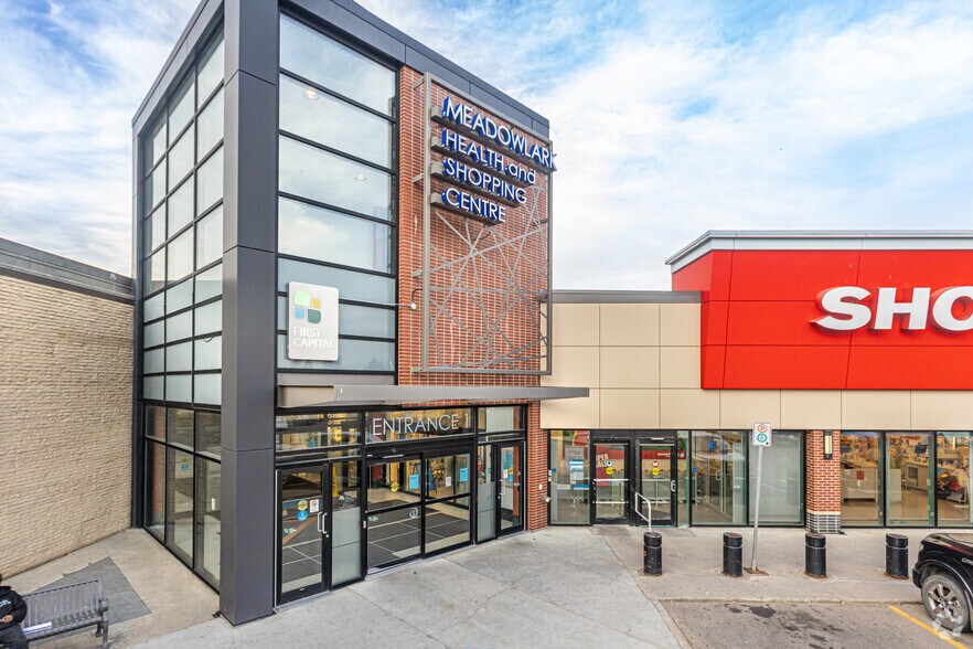 15630 87th Ave NW, Edmonton, AB à louer - Photo du bâtiment - Image 1 de 20