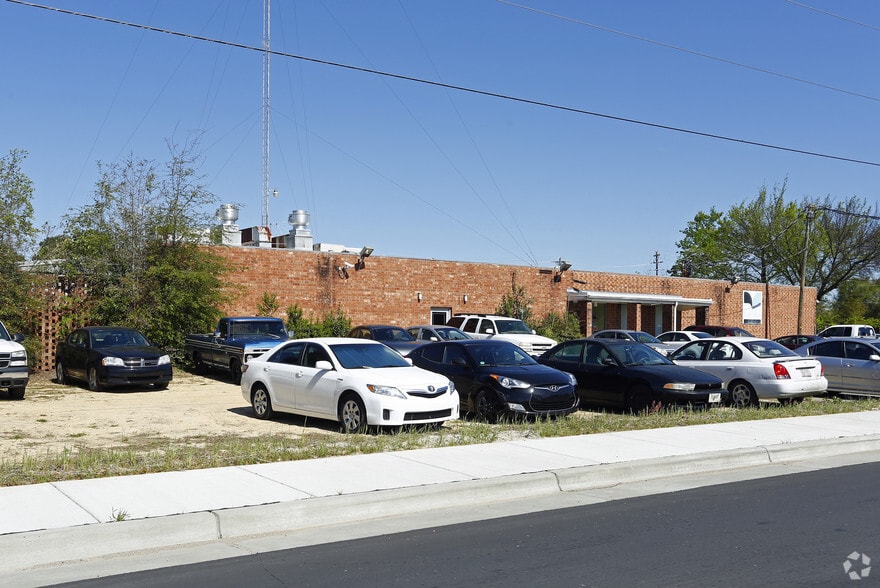 2236 Southern Ave, Fayetteville, NC for lease - Building Photo - Image 3 of 29