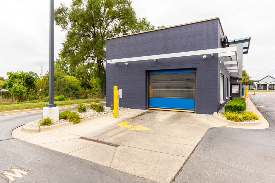 31785 Van Dyke Ave, Warren, MI à vendre - Photo du bâtiment - Image 3 de 29