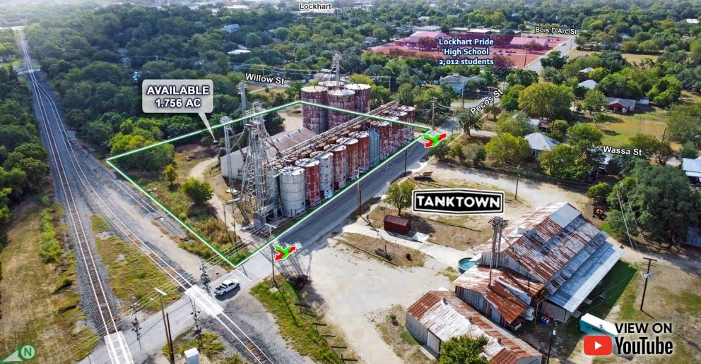 804 N Pecos St, Lockhart, TX à louer Photo du bâtiment- Image 1 de 8